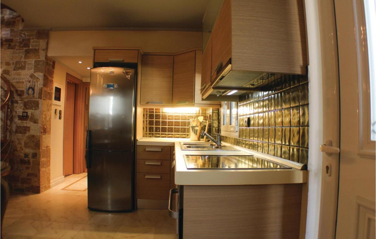 Amazing Home In Artemida With Kitchen Eksteriør billede